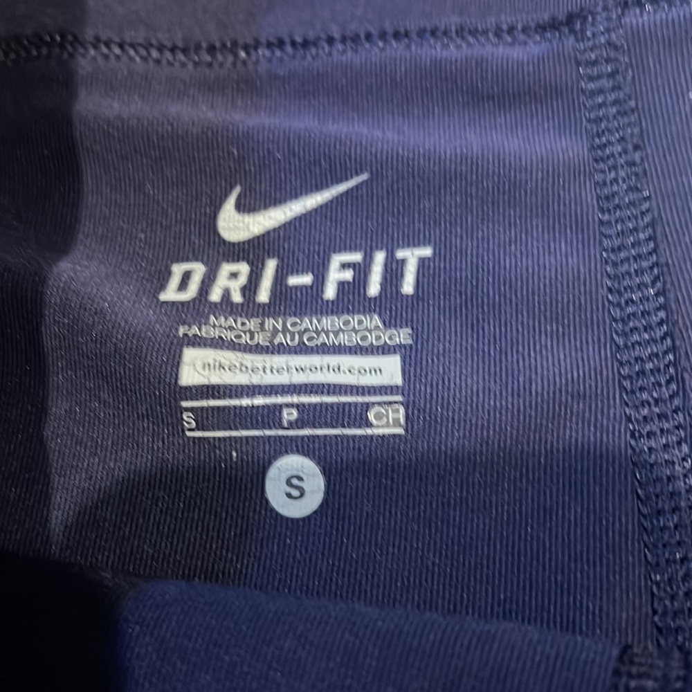 Nike dri fit skort; size small; excellent condition - Picture 3 of 7